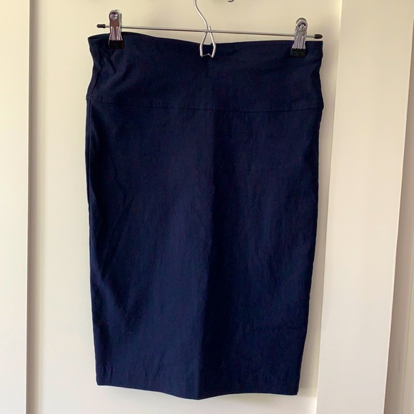 Navy Blue Pencil Skirt in great condition! - Picture 1 of 4